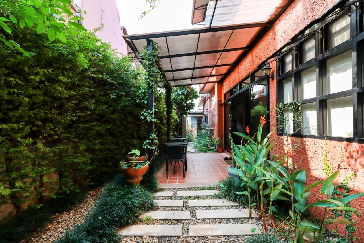 Bed and Breakfast Oyo 825 Casampika Чиангмай Экстерьер фото
